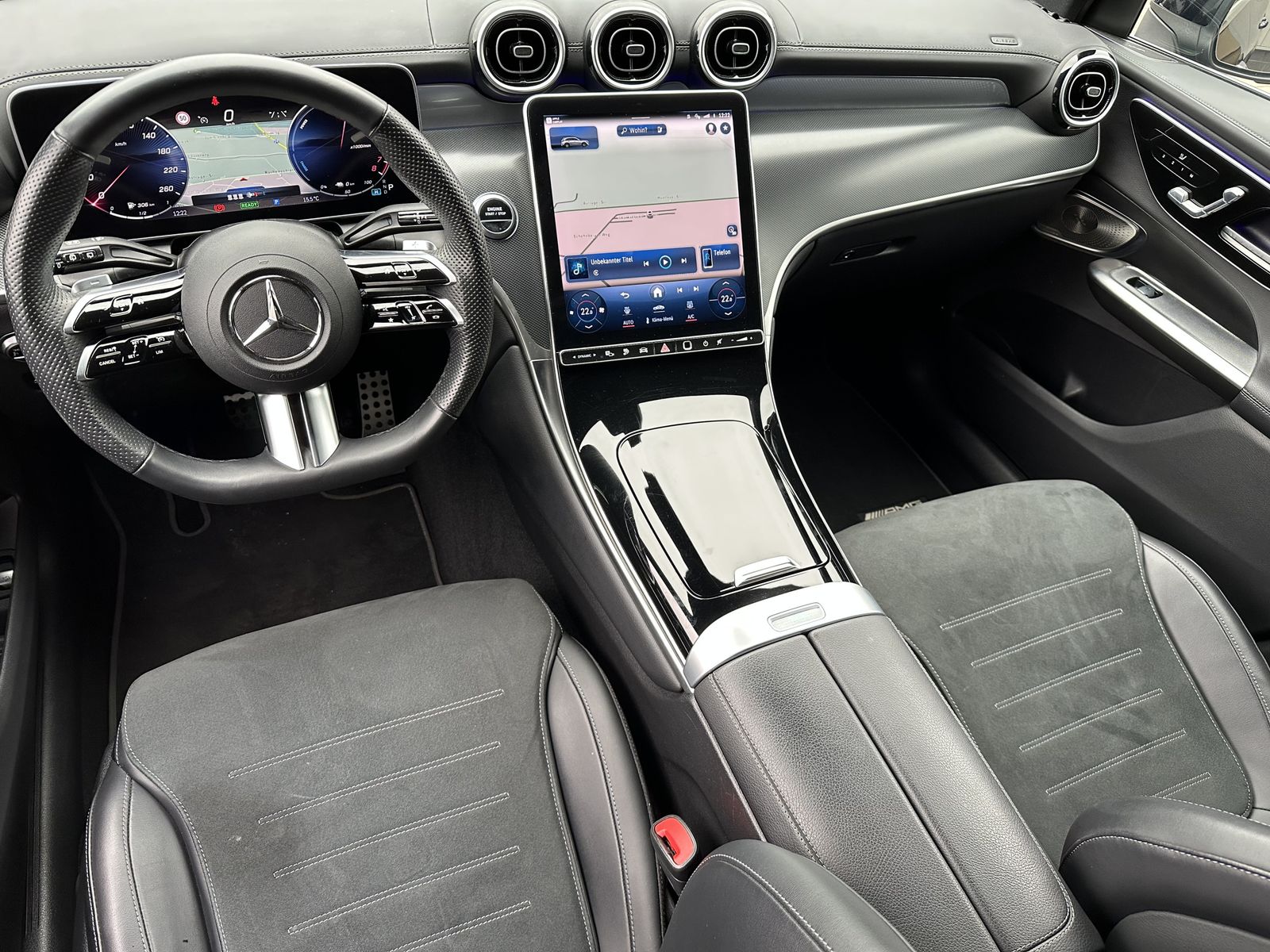 Fahrzeugabbildung Mercedes-Benz GLC 400e 4M AMG-Line Advanced NAV+LED+AHK+VC+ACC