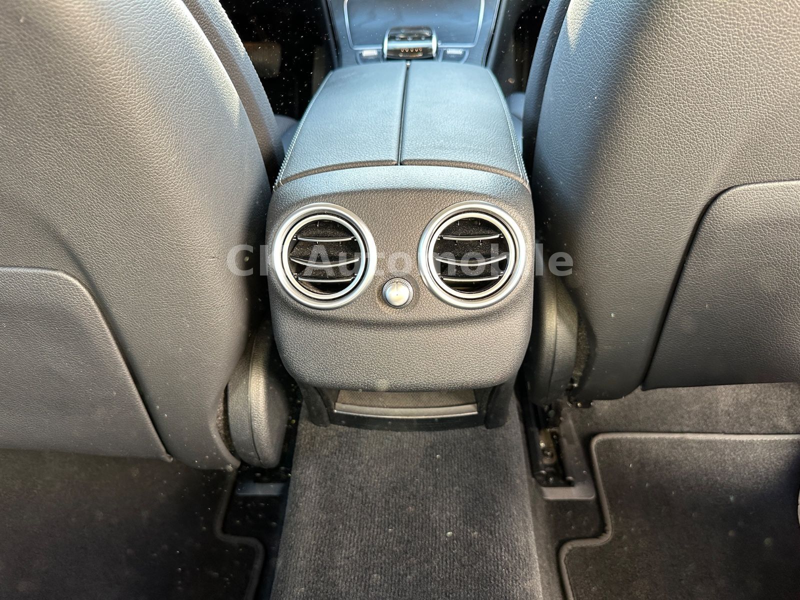 Fahrzeugabbildung Mercedes-Benz C 200 CGI Lim. Avantgarde Autom./Navi/LED/ILS