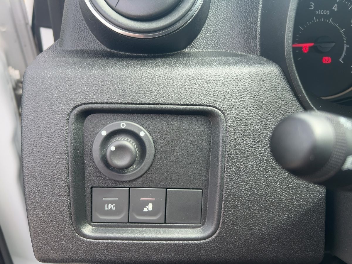Fahrzeugabbildung Dacia Duster Prestige+ TCe 100 LPG Navi Klimaaut. SHZ