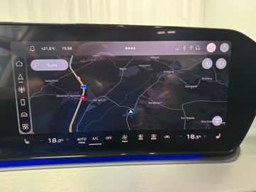 Audi Q3 TFSI 110 kW AHK*StHz*Panodach*