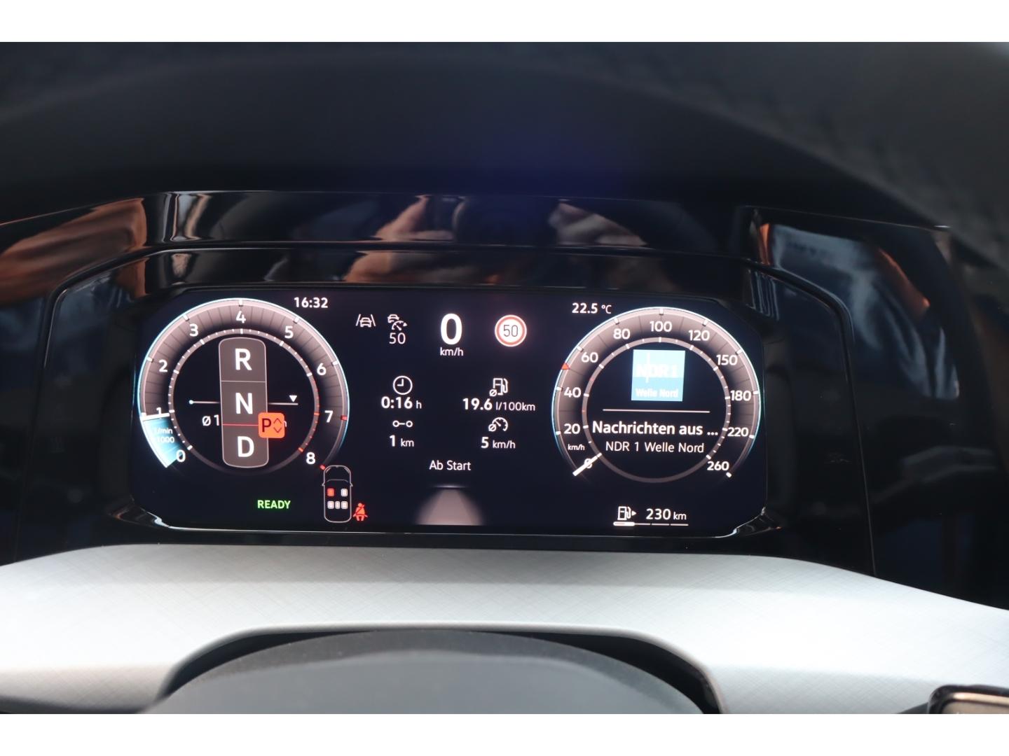 Volkswagen Golf VIII 1.5 eTSI DSG AHK Winterpaket RFK Side, миниатюра 24