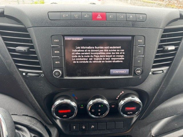 Fahrzeugabbildung Iveco DAILY 35S18 L2H2 KOFFER DHOLLANDIA LADEBORD