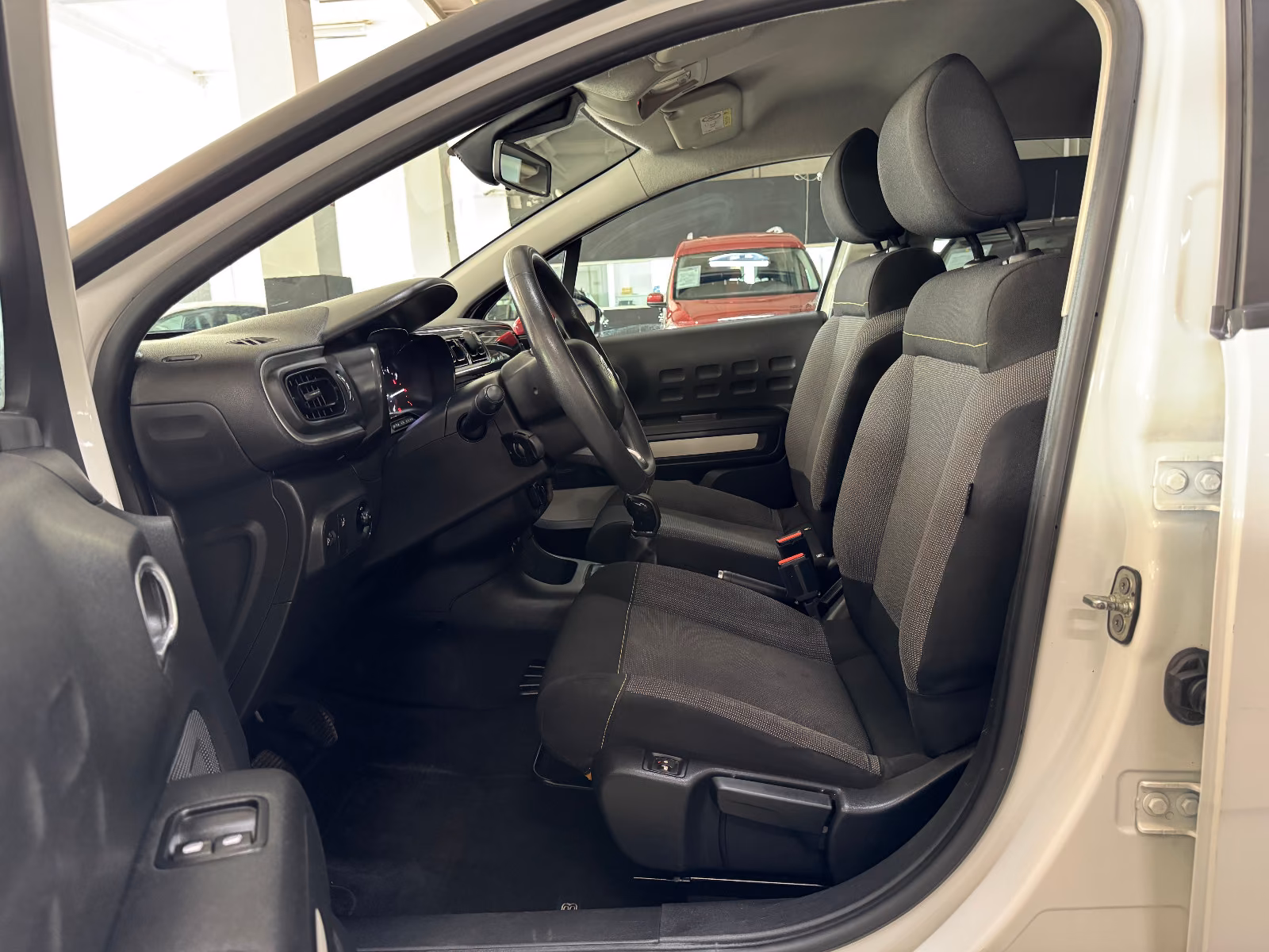 Citroën C3 1.2 FEEL SITZHEIZUNG KLIMA PDC LED 17 ZOLL