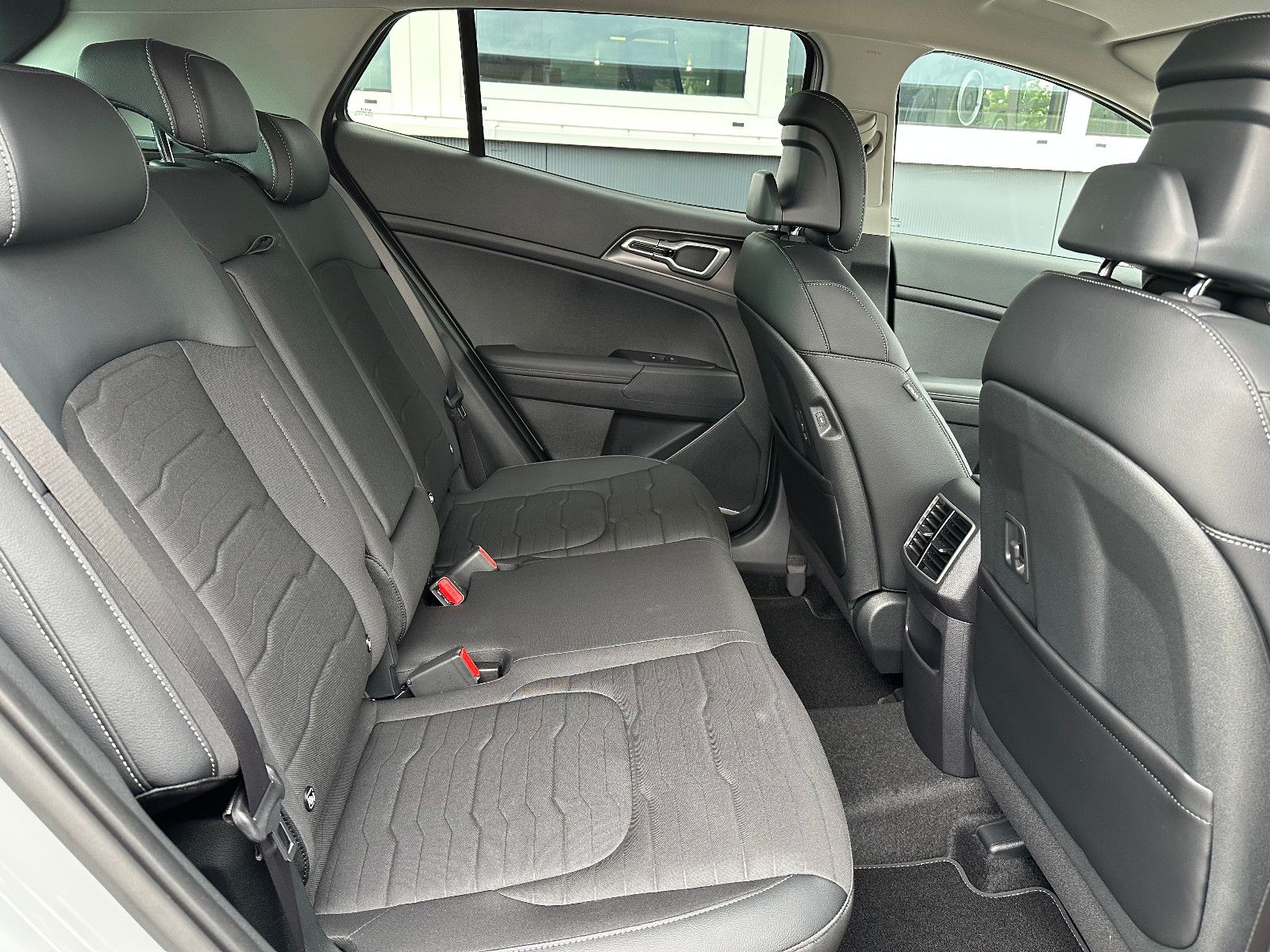Fahrzeugabbildung Kia Sportage FL 1.6T 2WD DCT SPIRIT DRIVE SOUND