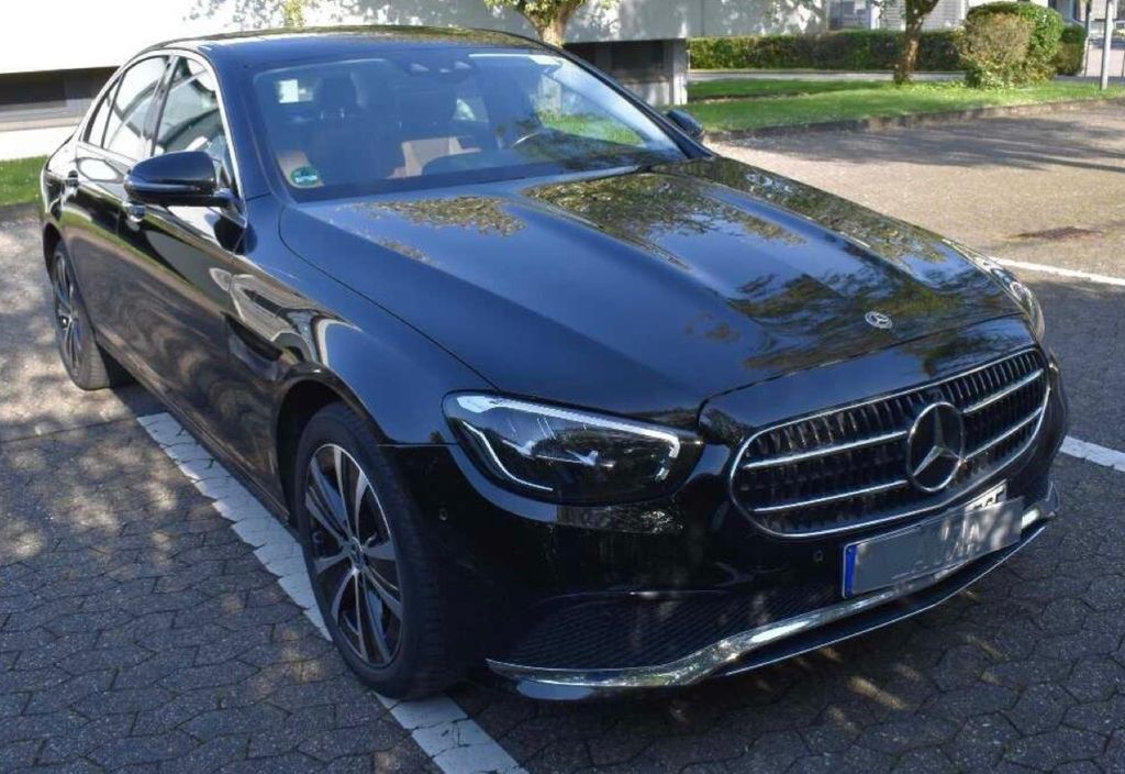 2022 Mercedes-Benz E 300