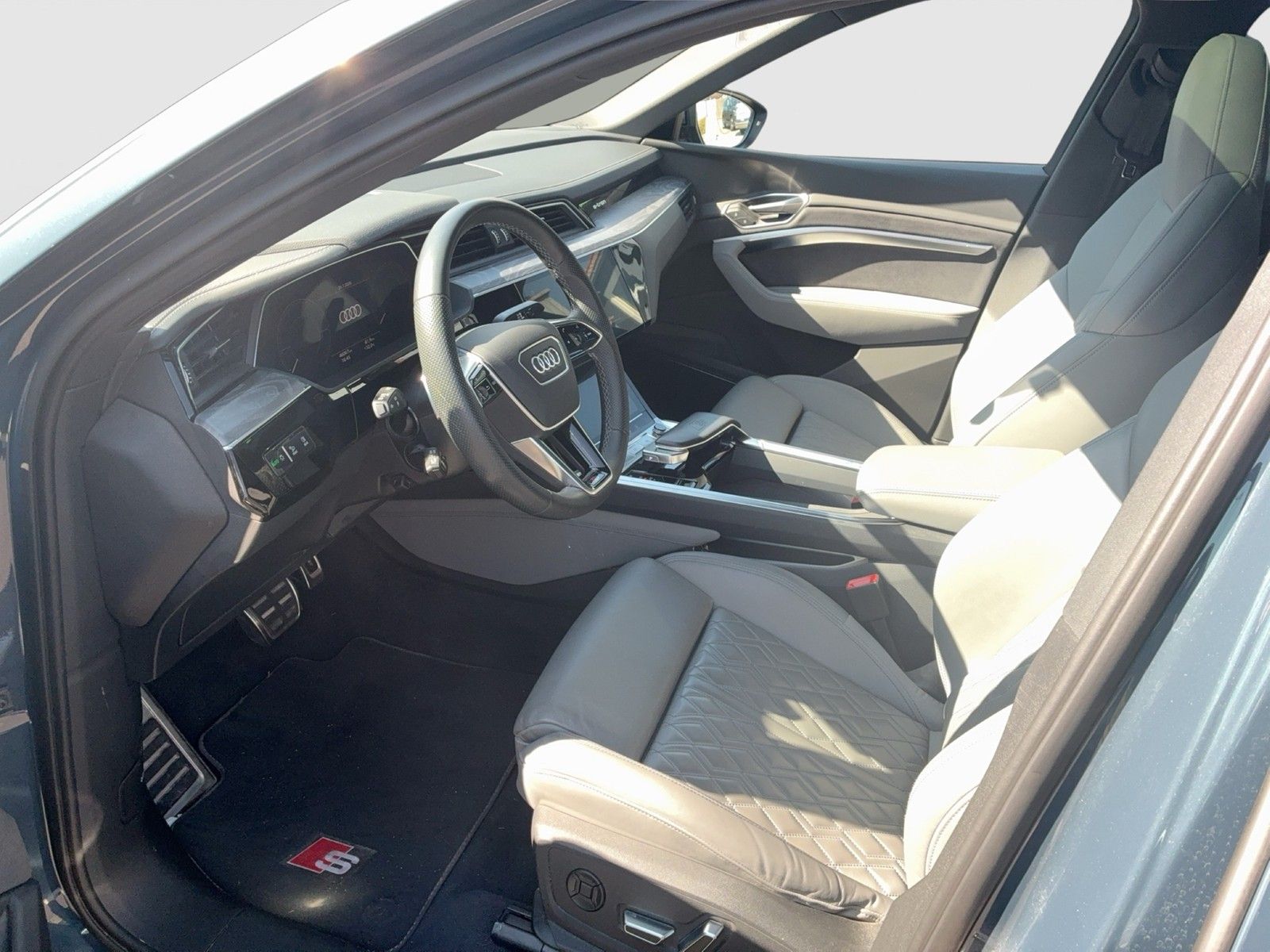 Audi SQ8 e-tron - Bild 9