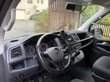 Volkswagen T6 Multivan / Camping - : Kleinbus, Camping