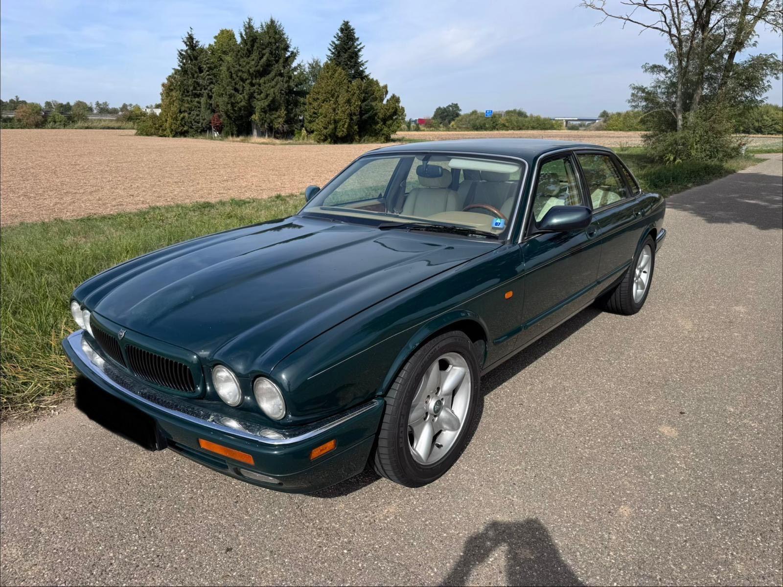 Jaguar XJ