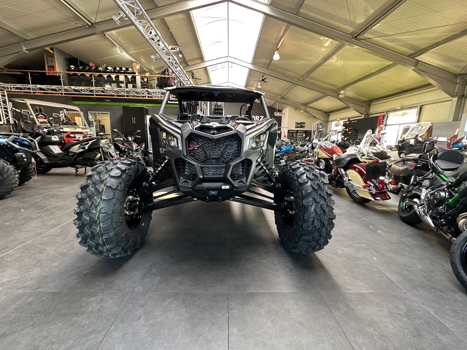 Fahrzeugabbildung Can Am Maverick X3 XRS 2023 Turbo RR Smart Shox LOF