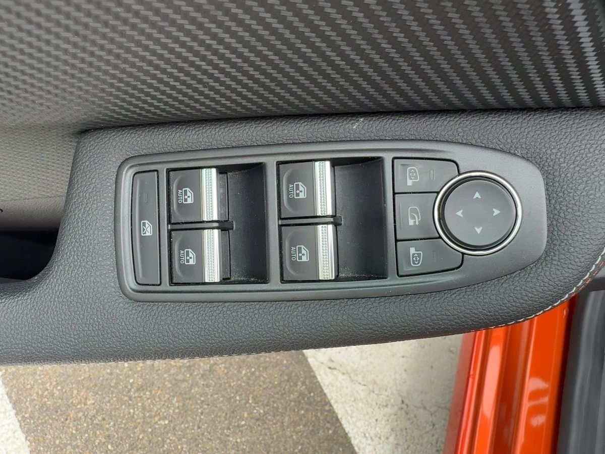 Fahrzeugabbildung Renault Clio INTENS TCe 100 Kamera Navi EPH