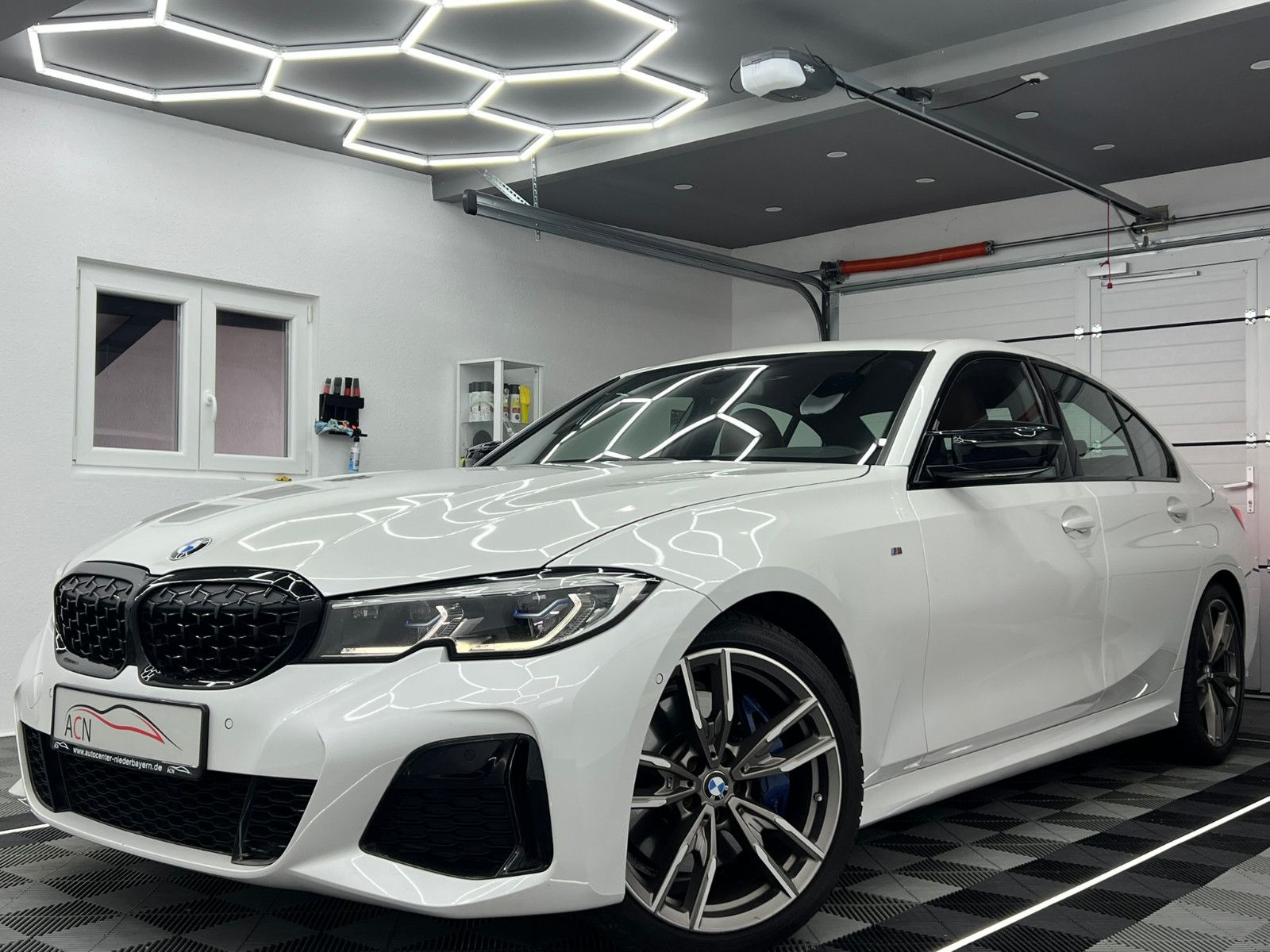 Fahrzeugabbildung BMW M340 i xDrive Lim./AMBI+/H&K/LASER/360*/DE FZG
