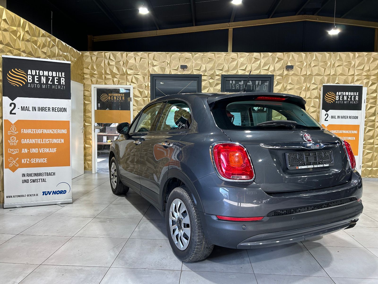 Fahrzeugabbildung Fiat 500X Pop Star//NAVI//PDC//TEMPOM//MFL