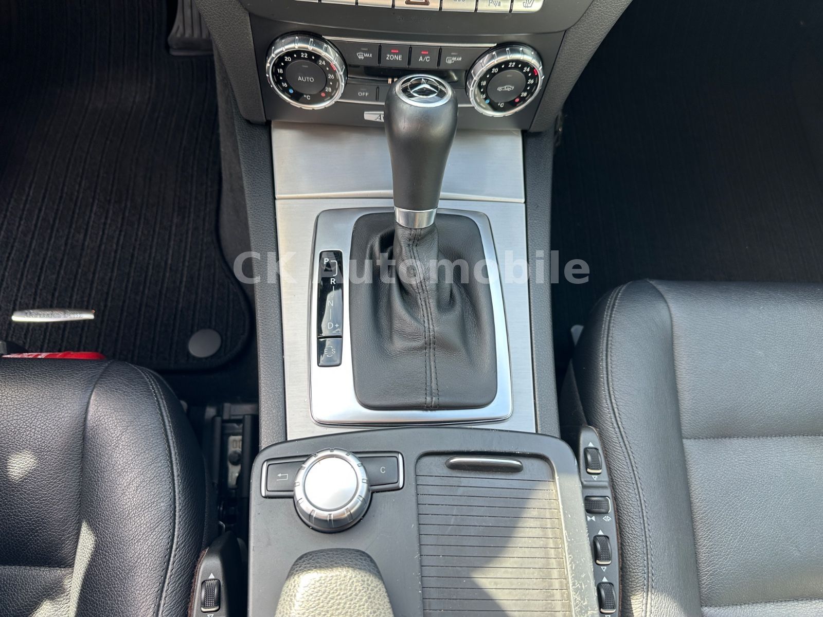 Fahrzeugabbildung Mercedes-Benz C 350 CDI T-Modell Avantgarde/Navi/Bi-Xenon/Kam.