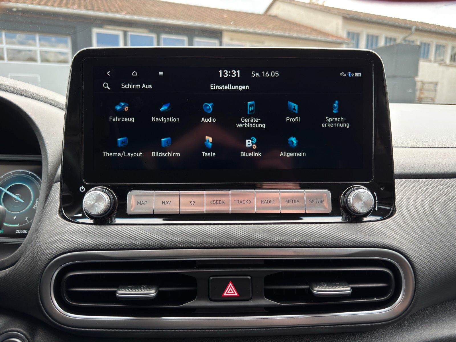 Fahrzeugabbildung Hyundai KONA E Edition 30+ PDC SHZ LHZ KRELL Temp CarPl.