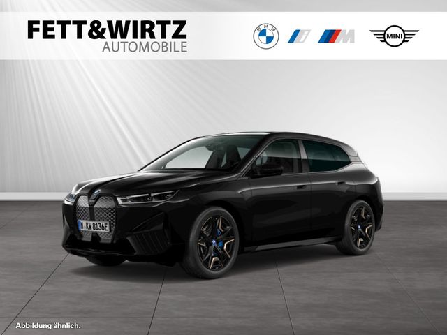 BMW iX xDrive40 Sportpaket Luftfederung|Sky-Lounge