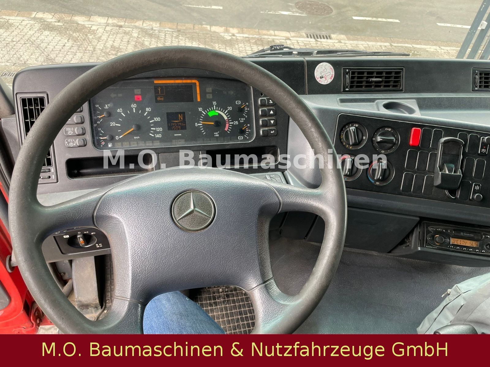 Fahrzeugabbildung Mercedes-Benz Actros 2640 / 6-Zyl. / 3-Achser  / Saugwagen