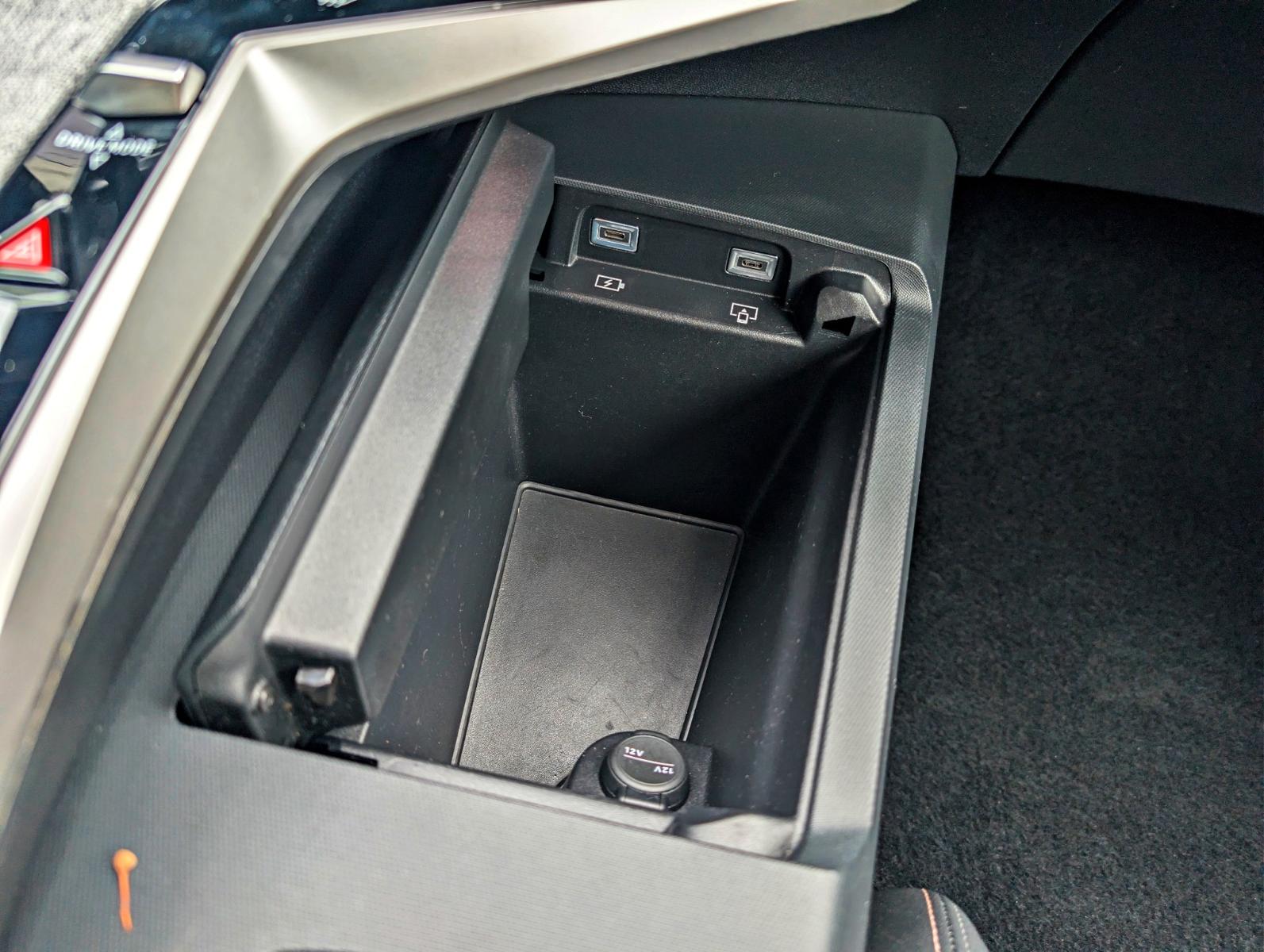 Peugeot 3008 Hybrid 136 Allure| Full LED|Induktionsladen