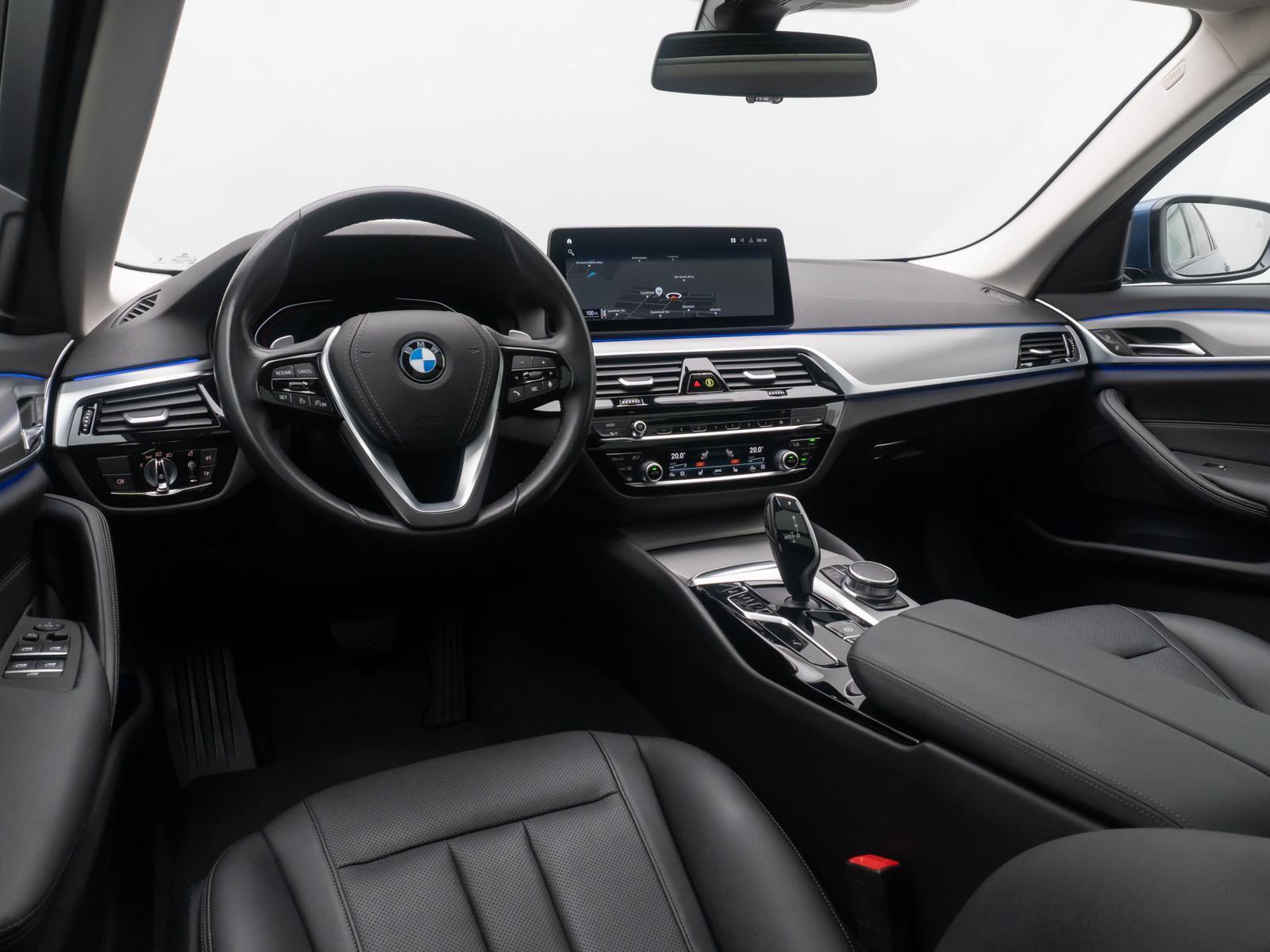 BMW 520d xD DAB HUD Kamera Alarm Panoram Leder Sport