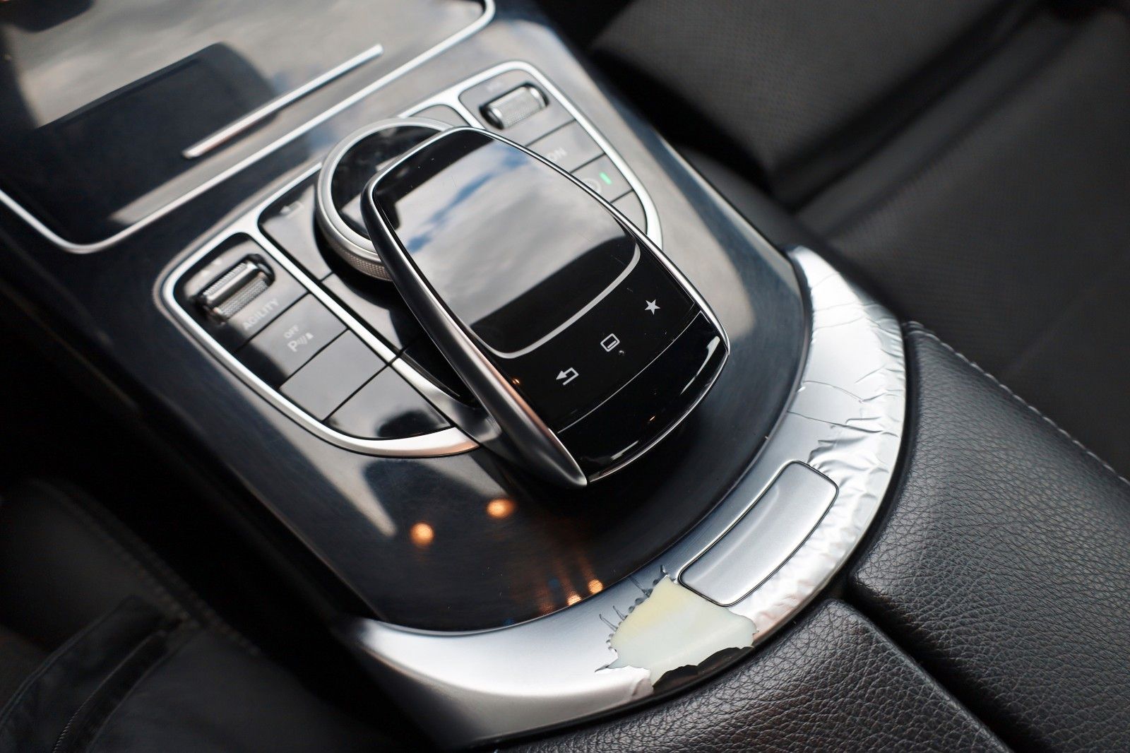 Fahrzeugabbildung Mercedes-Benz Lim. C 220d Avantgarde T.Leder,Navi,SH,PDC