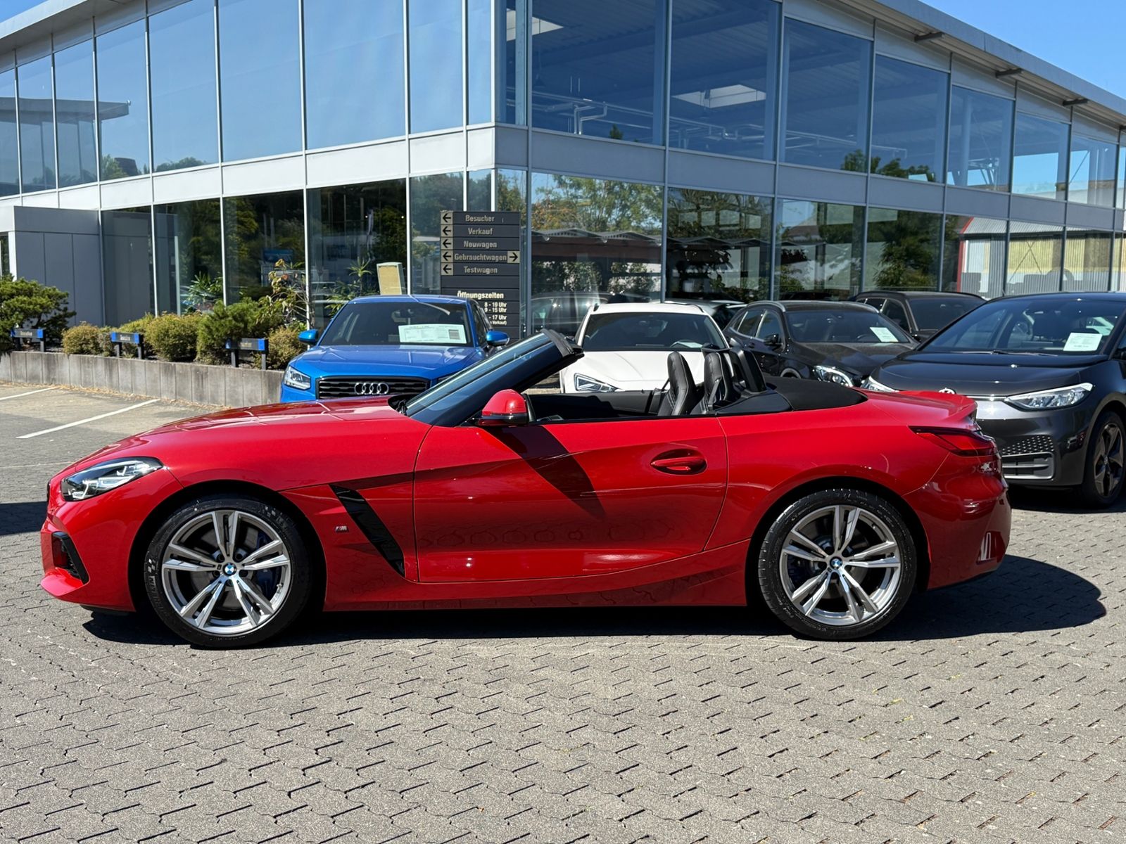 Fahrzeugabbildung BMW Z4 Roadster sDrive 30 i M Sport H/K LED NAVI