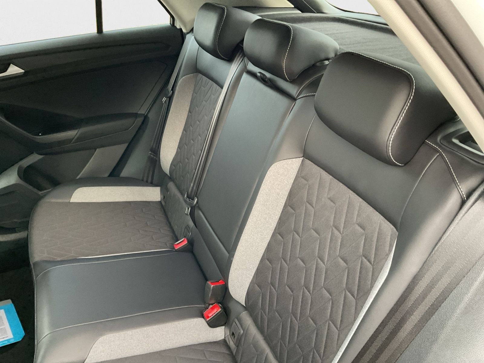 Volkswagen T-Roc - Bild 13