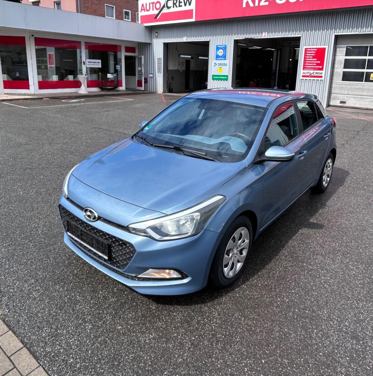 Hyundai i20 1.HAND - TÜV NEU - SERVICE NEU - NEUE REIFEN