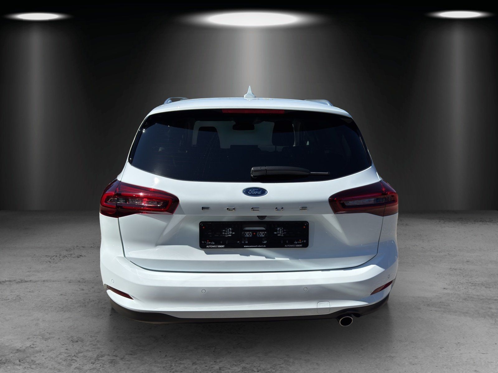 Fahrzeugabbildung Ford Focus Turnier Titanium Edition AUTOMATIK/SHZ/LED