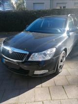 Skoda Octavia 1.6 TDI Elegance Combi Elegance - Skoda Octavia aus 2011: Elegance