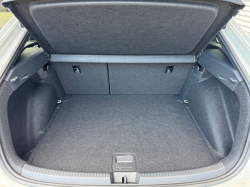 Taigo 1.5 TSI DSG R-LINE *AHK*MATRIX*KAMERA*