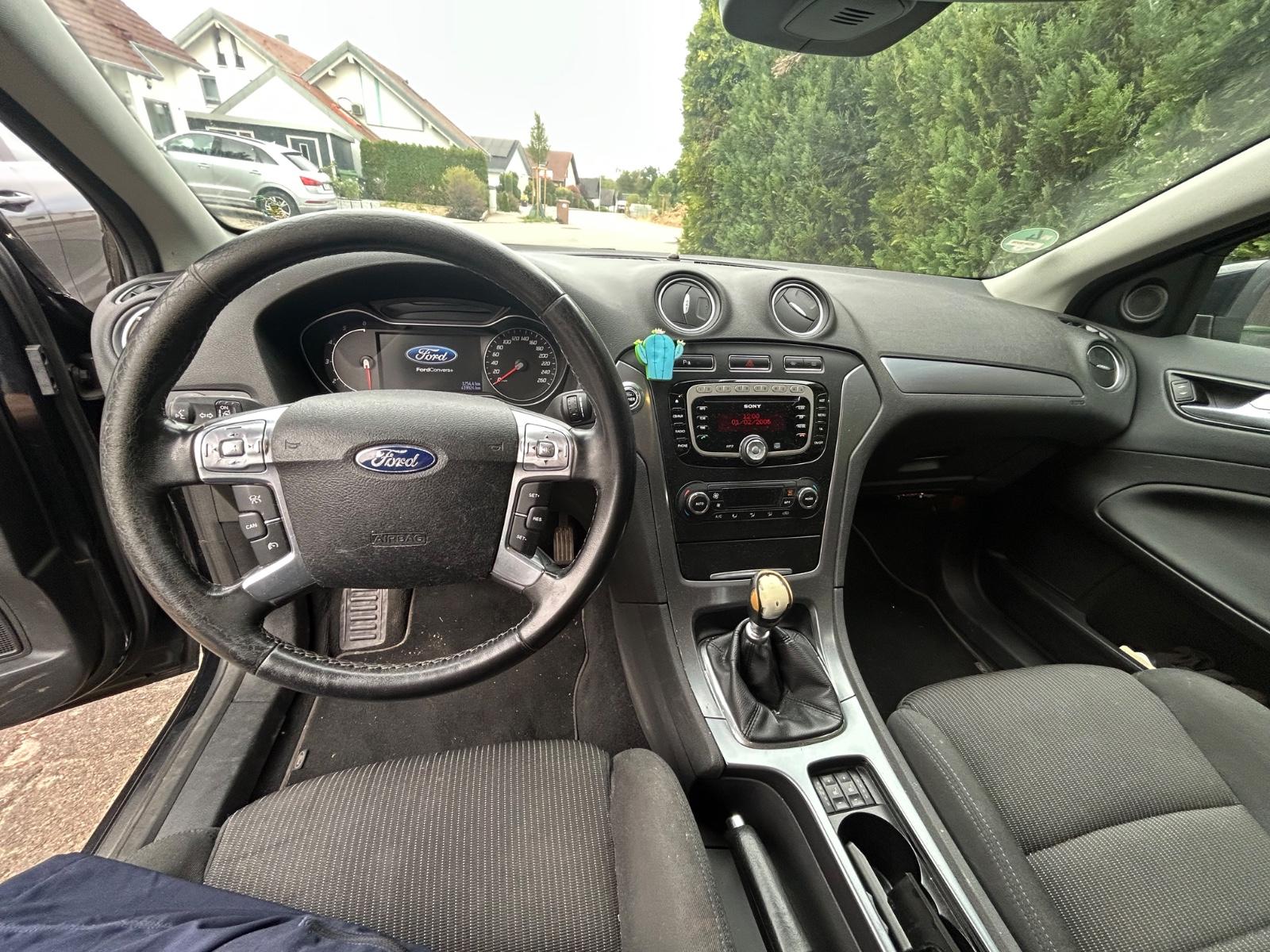 Ford Mondeo 2011 — photo 8