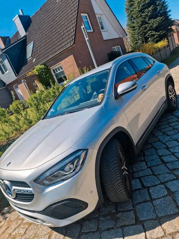 Image of Mercedes-Benz GLA 200