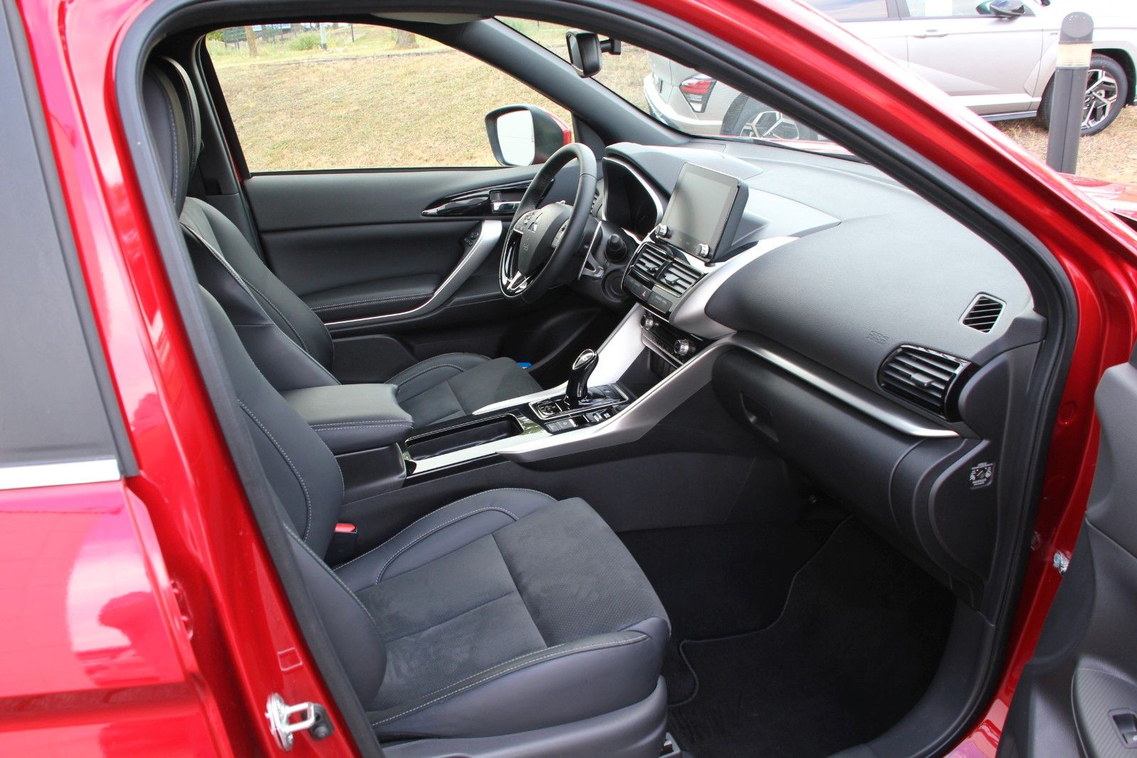 Fahrzeugabbildung Mitsubishi Eclipse Cross Plus Hybrid 4WD