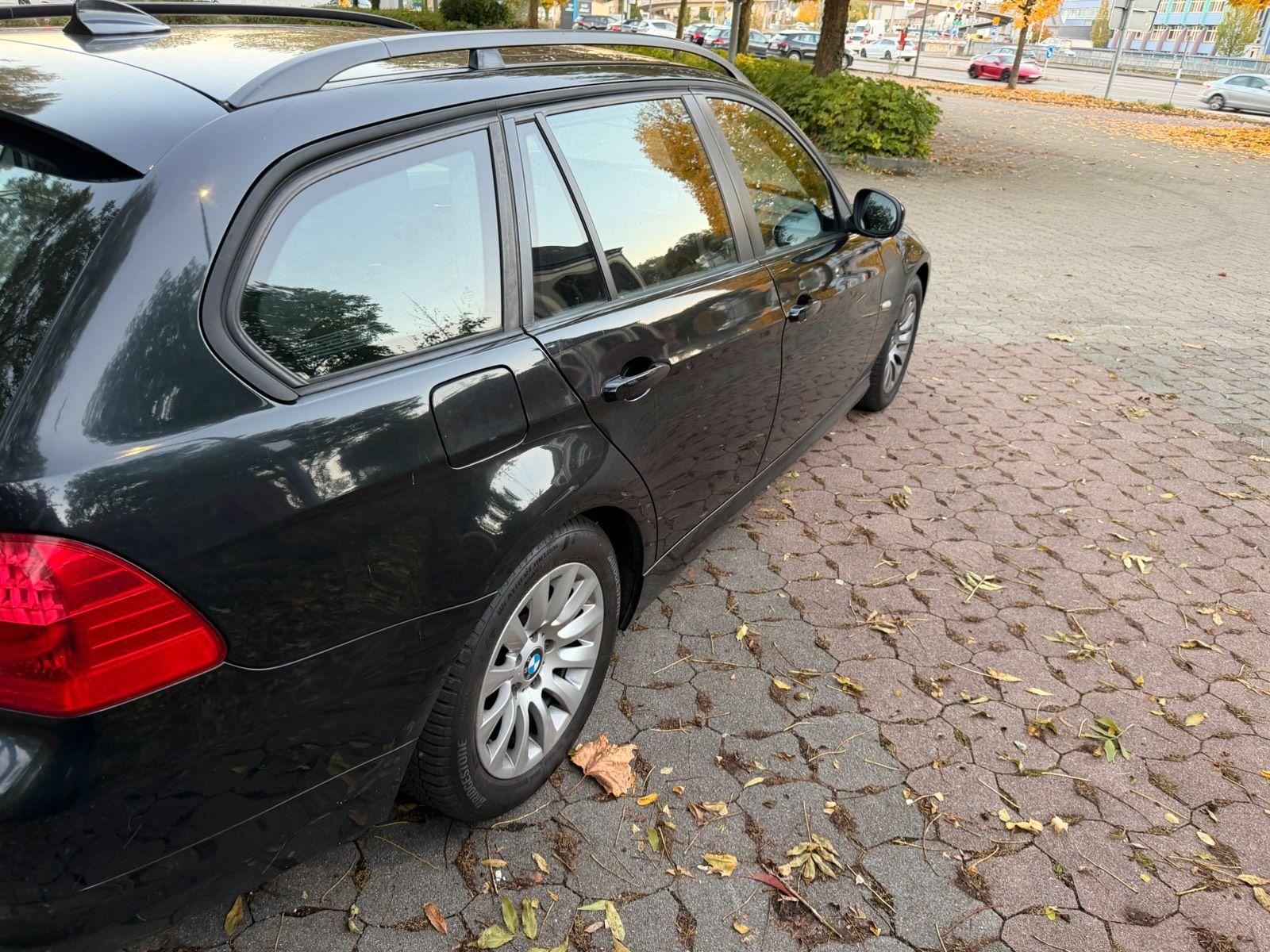 BMW 320 2009 — photo 5