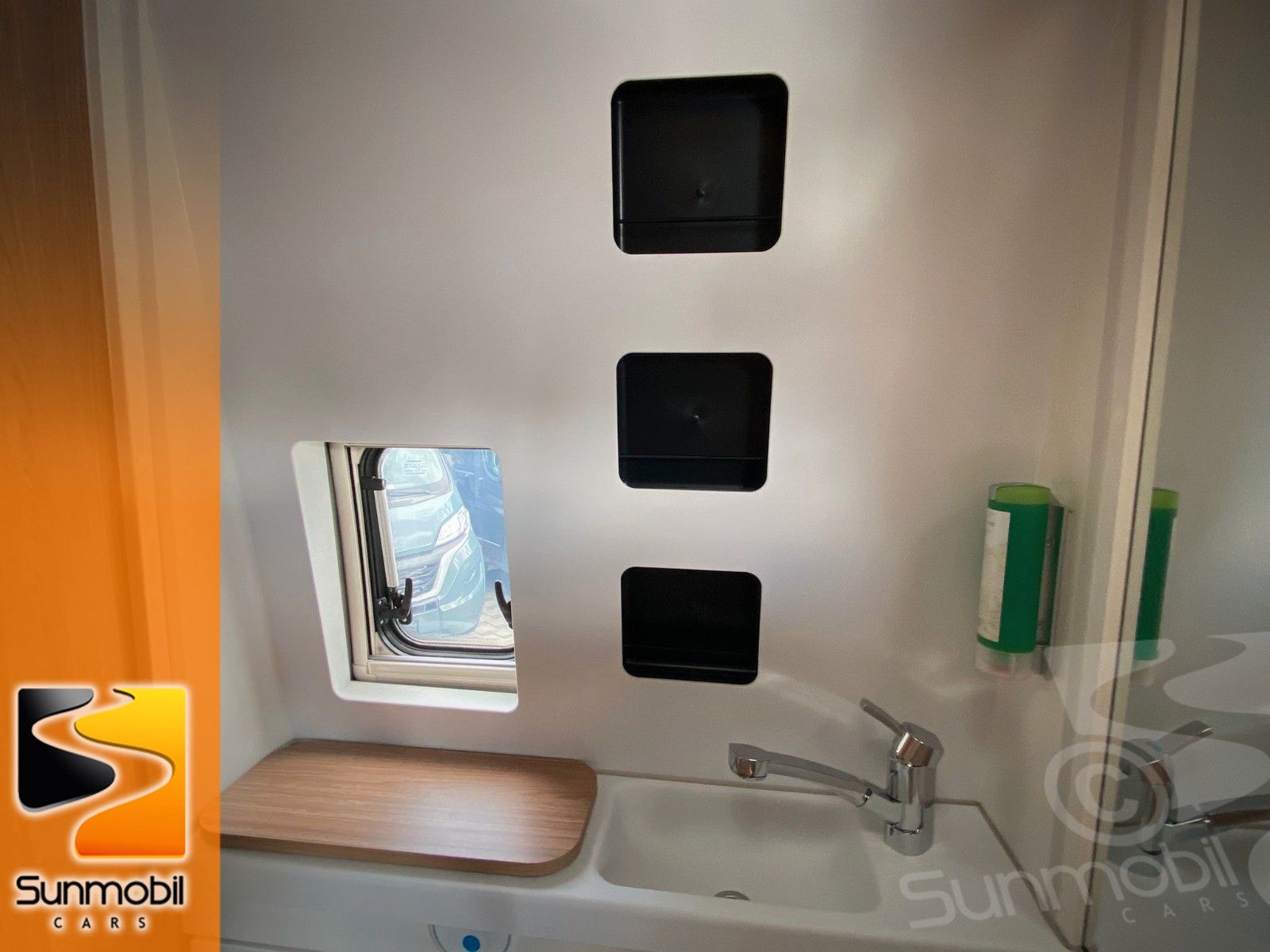 Fahrzeugabbildung Weinsberg CaraBus 600 DQ 140 PS Navi RFK