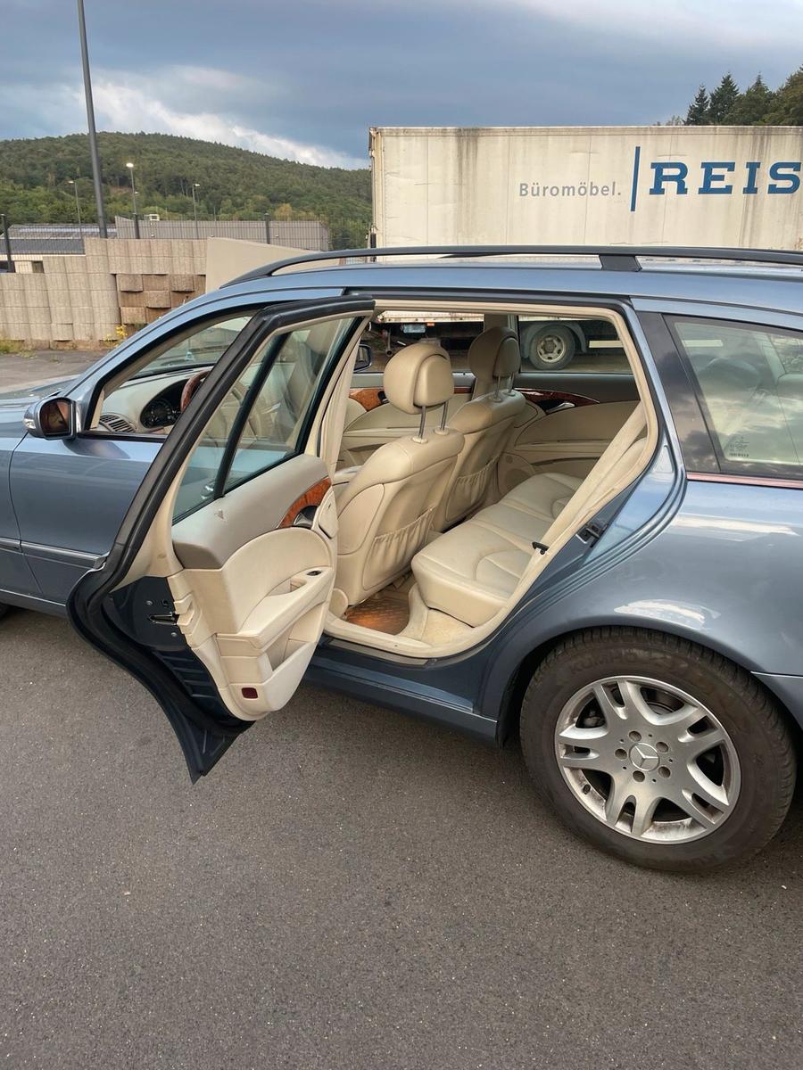 Mercedes-Benz 320 2005 — photo 6