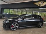 Volkswagen Golf VIII Lim. GTI LED/MAXTON/MILLTEK/NAVI/18" - Volkswagen Golf: Vi GTI