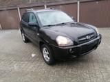 Hyundai TUCSON 2.0 CRDi VGT GLS 2WD AHK - Hyundai TUCSON Gls mit Diesel-Antrieb