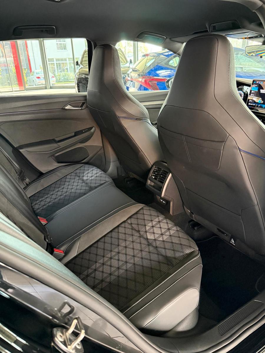 Volkswagen Golf VIII Lim. 1.5 eTSI 110 kW R-Line, миниатюра 28