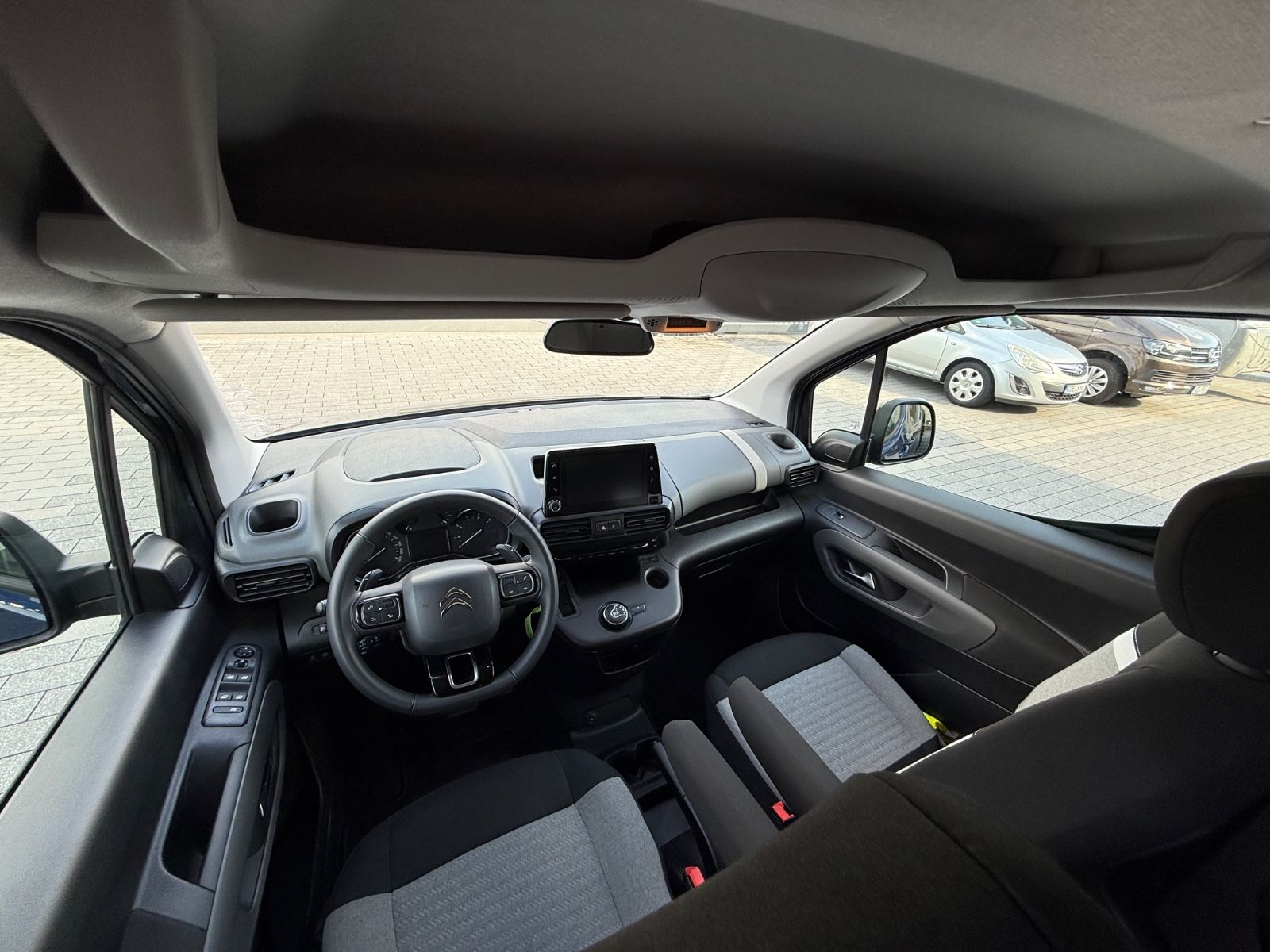 Fahrzeugabbildung Citroën Berlingo XL 7-SITZER AUTOM. KLIMA SITZHEIZ. CAM