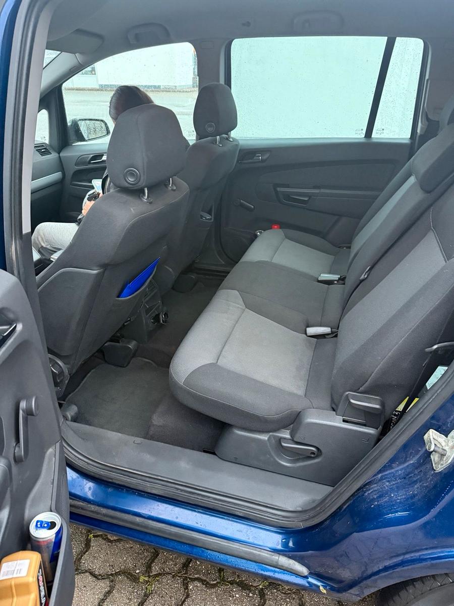 Opel Zafira 2007 — photo 11