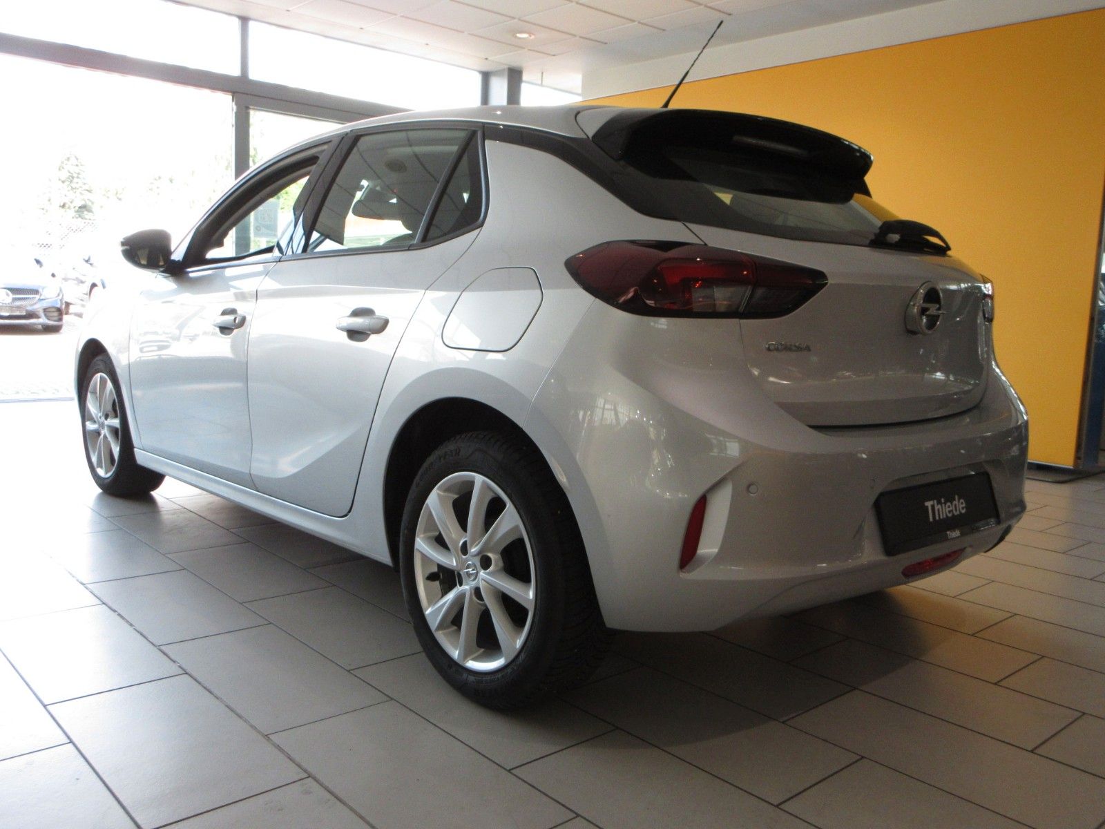 Fahrzeugabbildung Opel Corsa F Elegance 1.2T LED/NAVI/PDC/ALU