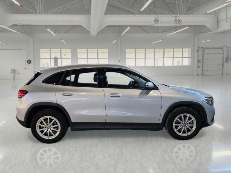 Mercedes-Benz MERCEDES-BENZ GLA 200 AUTOMATICO BUSINESS EXTRA  imagem 3