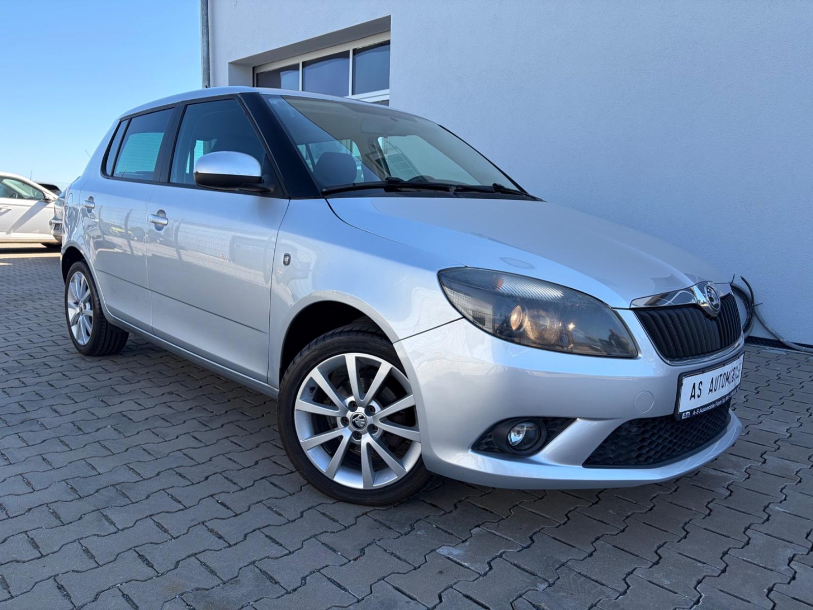 Skoda Fabia °°KLIMA°°TEMPOMAT°°AHK°°SHZ°°PDC°°ALU°°