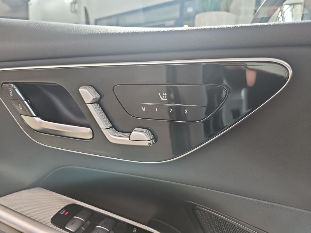 Fahrzeugabbildung Mercedes-Benz GLC 200 4M Avantg. Distronic+ AHK 360° HUD SHZ