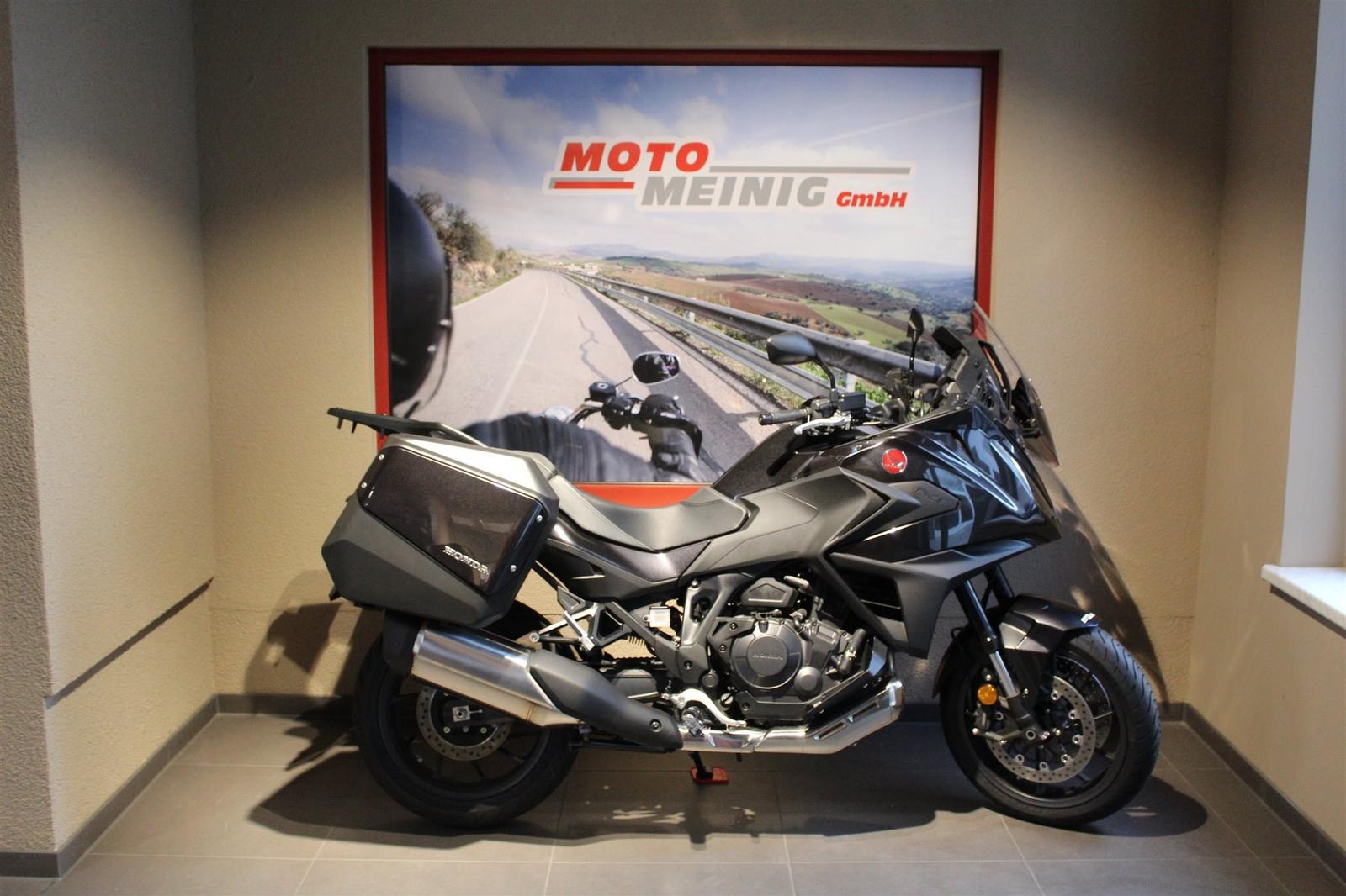 Honda NT1100 inkl. Seitenkofferset - nur 197 km -