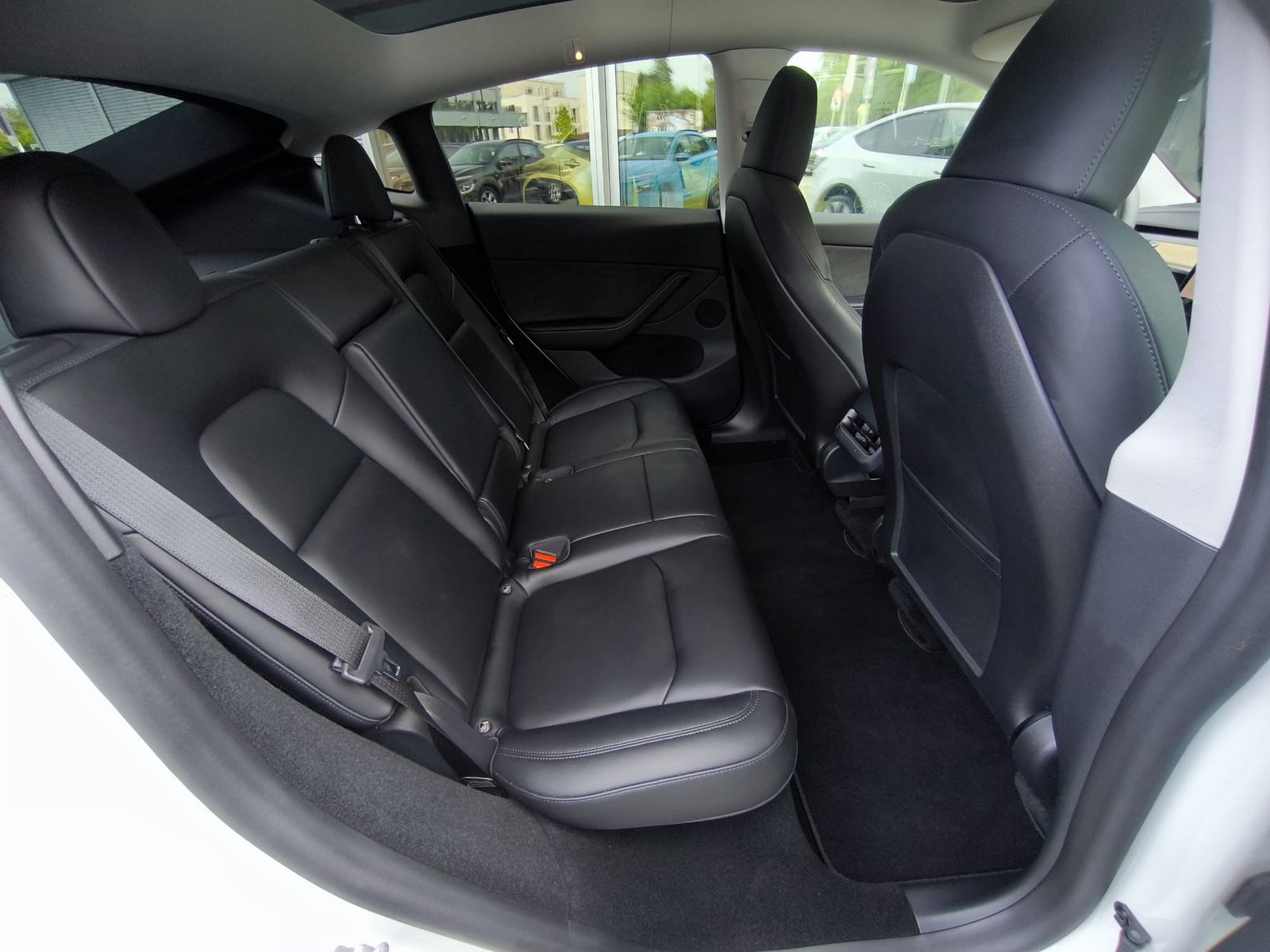 Fahrzeugabbildung Tesla Model Y LR Dual AWD PANO+STDHZ+NAVI+LED+ACC+