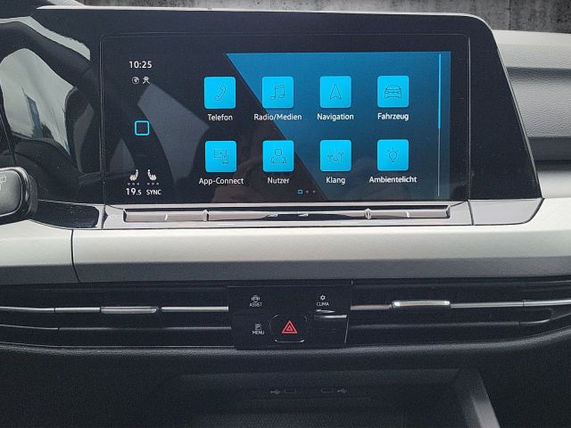 Golf VIII Variant 2.0 TDI Navi Xenon Standhzg.