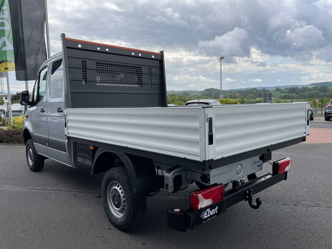 Fahrzeugabbildung Mercedes-Benz Sprinter 319 CDI 4x4 DoKa Klima Stdheiz AHK LED