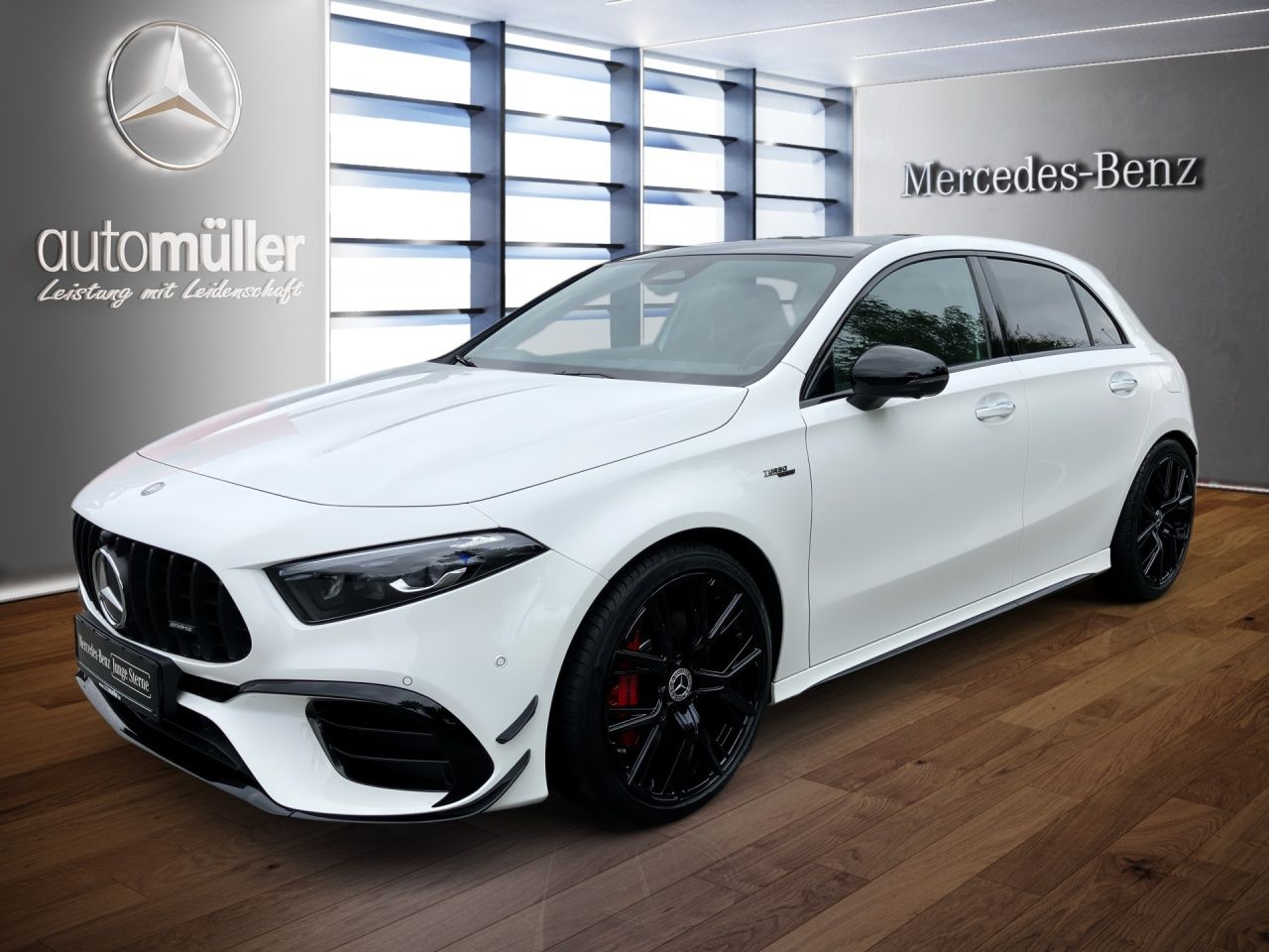 Fahrzeugabbildung Mercedes-Benz AMG A 45 S 4M+ PANO+AHK+BUR+NIGHT+MULTIB+MEM+360