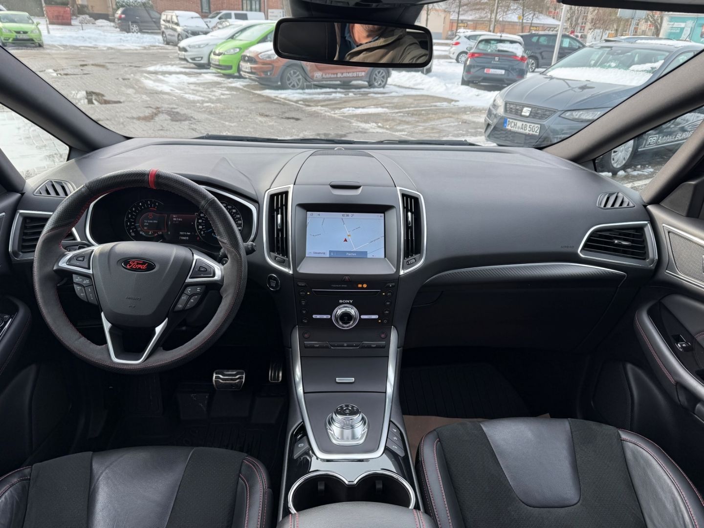 Fahrzeugabbildung Ford S-Max ST-Line ACC LED TWA RFK Pano AHK Navi el.